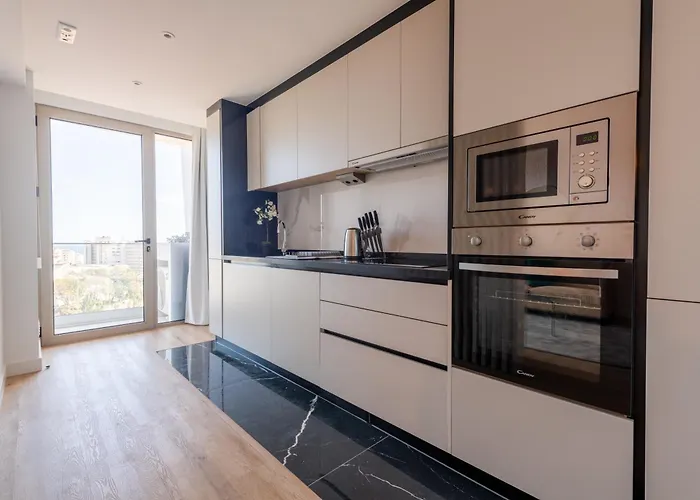 The King By Sam Funchal (Madeira)